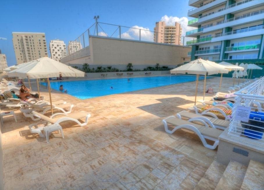 Apartment With Pool 斯利马 外观 照片