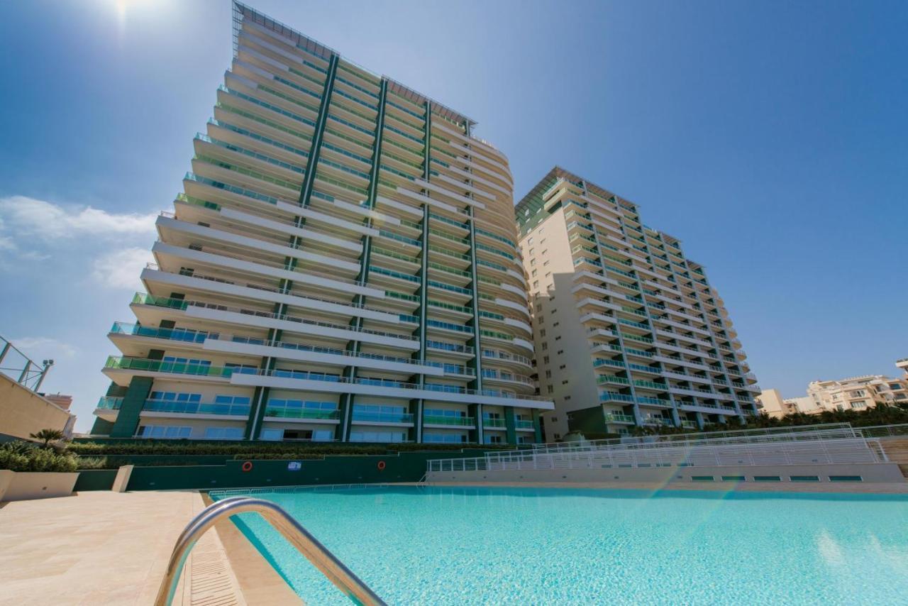 Apartment With Pool 斯利马 外观 照片