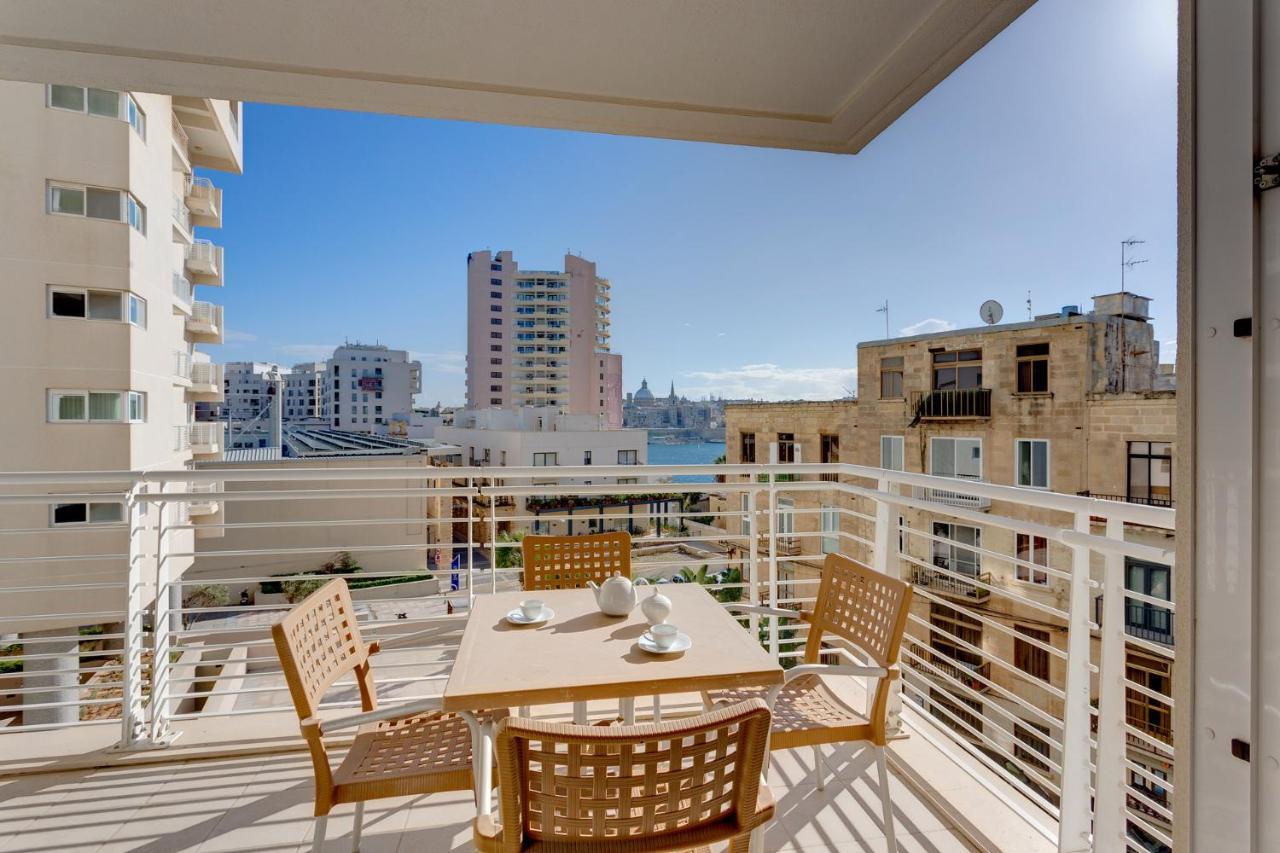 Apartment With Pool 斯利马 外观 照片