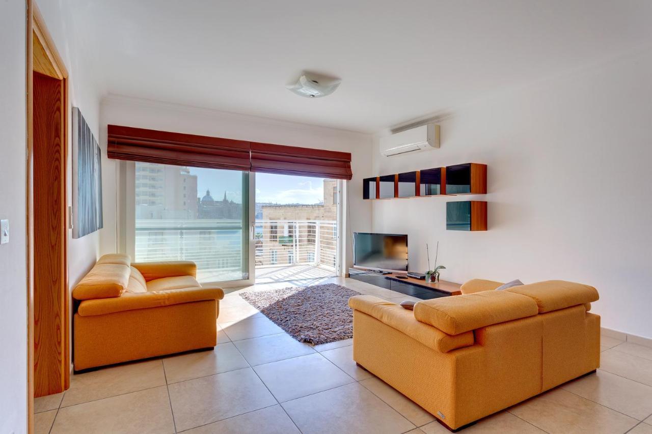 Apartment With Pool 斯利马 外观 照片